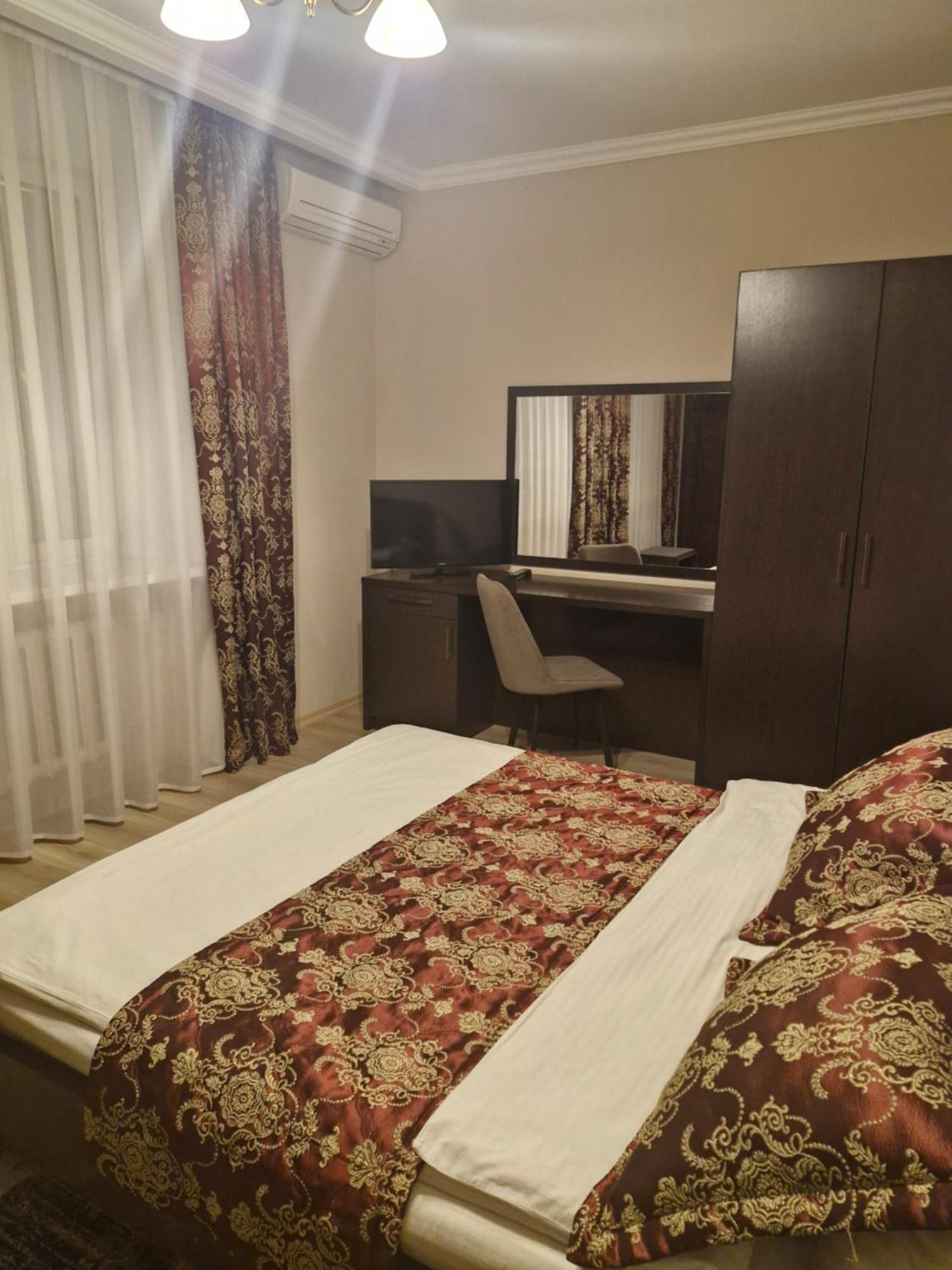 Nurtau Hotel Pavlodar Bagian luar foto